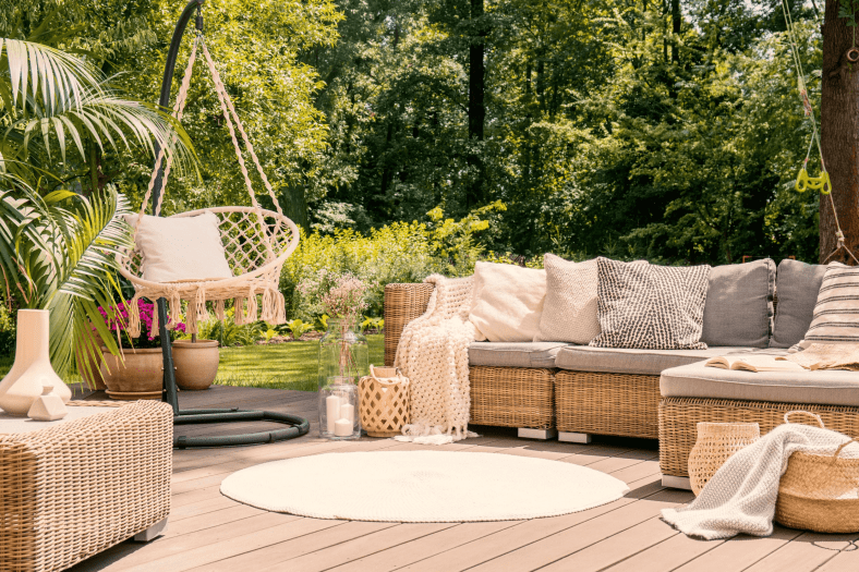 The Best Month to Grab a Deal on Patio Furniture (and When you Should Hold Off)